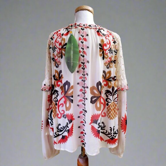 FARM Rio cream Cashew Mandala blouse, size M, NEW WITH TAGS! - Picture 2 of 3